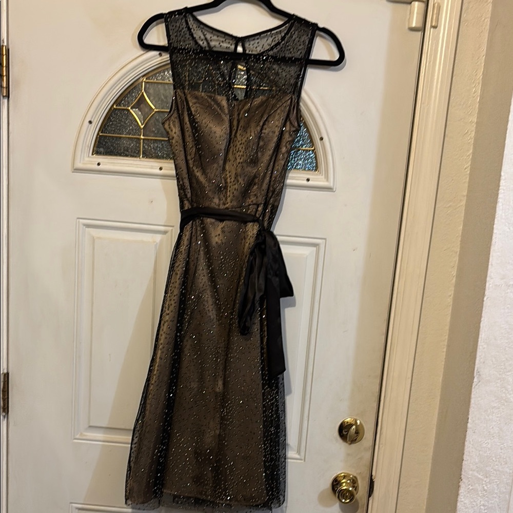 Elegant Black and Gold Sparkle diamonds Dress length:39, A to A: 16.Midi